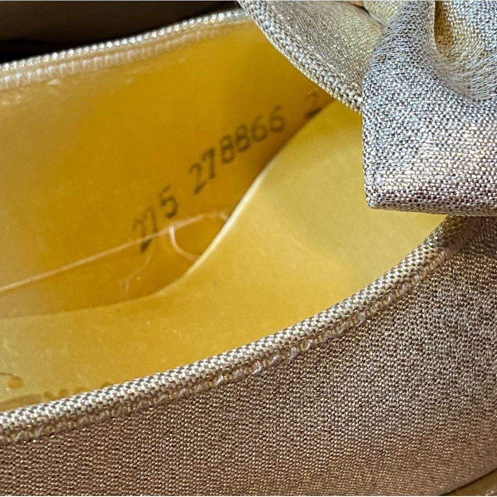 60s vtg Gold Shimmery Shoes w Bow | Block Heel - Picture 6 of 10